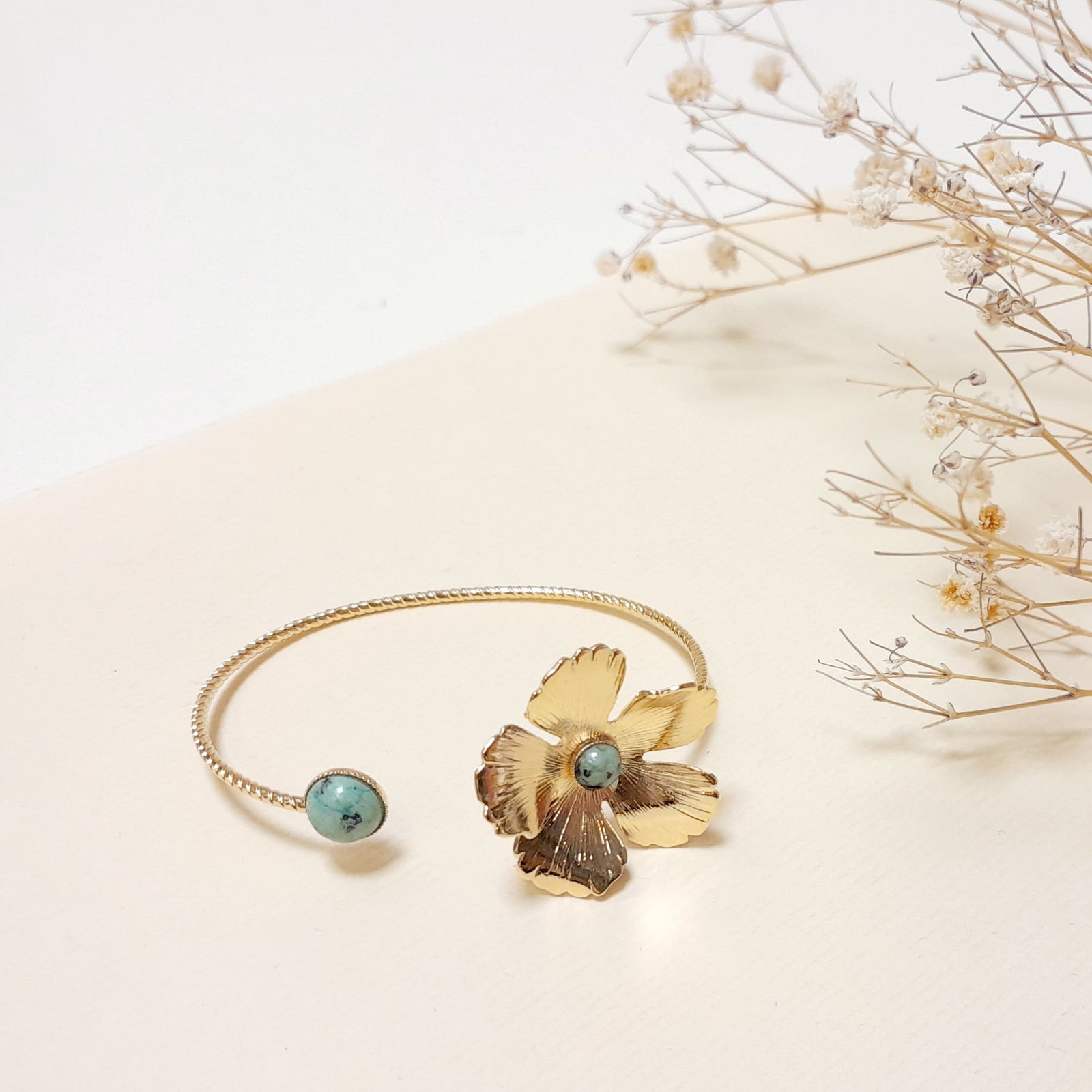 Bracelet Jonc Décor Fleuri - Matière Synthétique Multicolore - Taille Fille - Neuf Sans Emballage