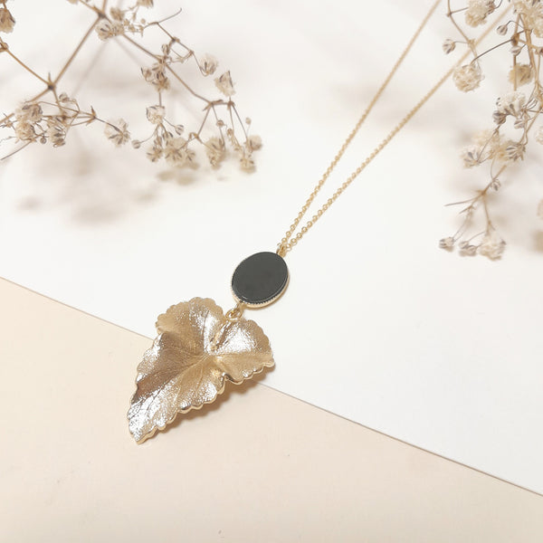 Collier Pierre Et Feuille