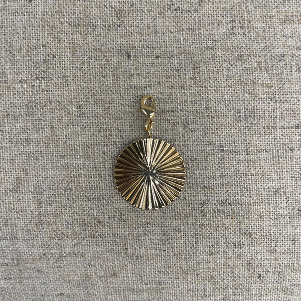 E224 - Charms Horizon