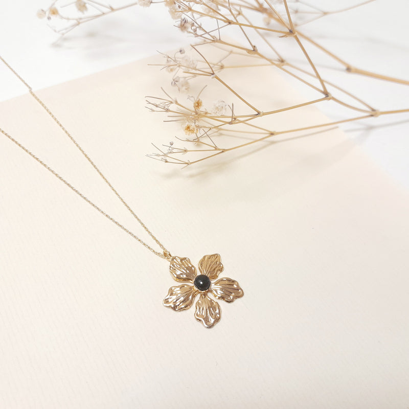 Collier Laurine P