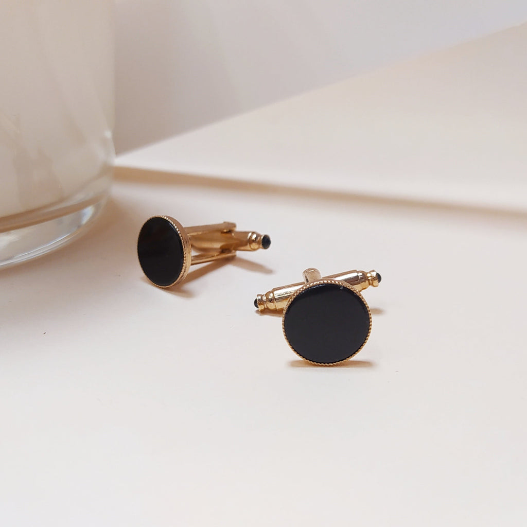 At Auction: HERMÈS - Paire de boutons de manchette "Etrier" en